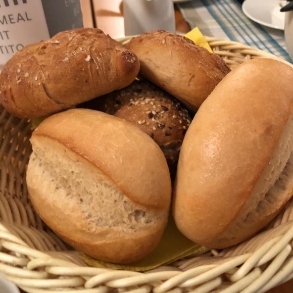 Meet your Posher, Amy - Picture 1 of 1